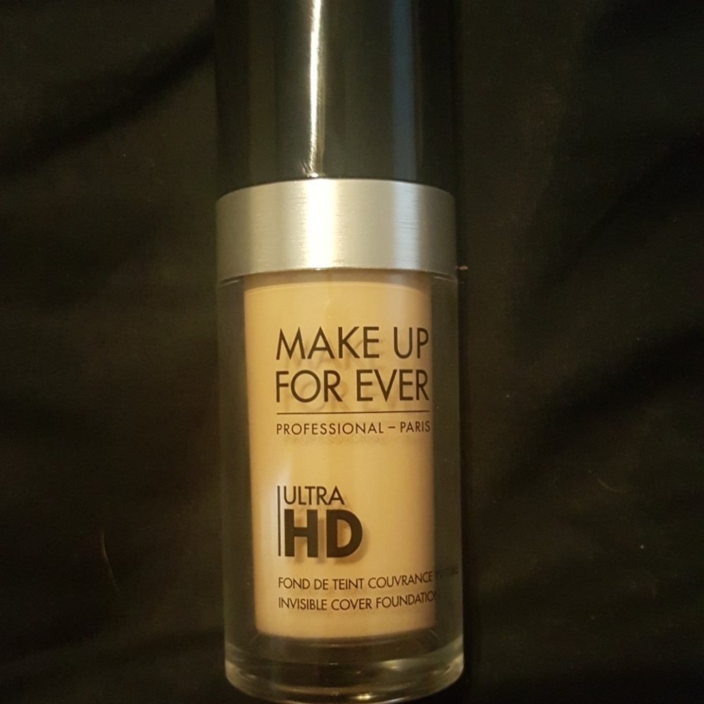 Makeup forever ultra HD foundation